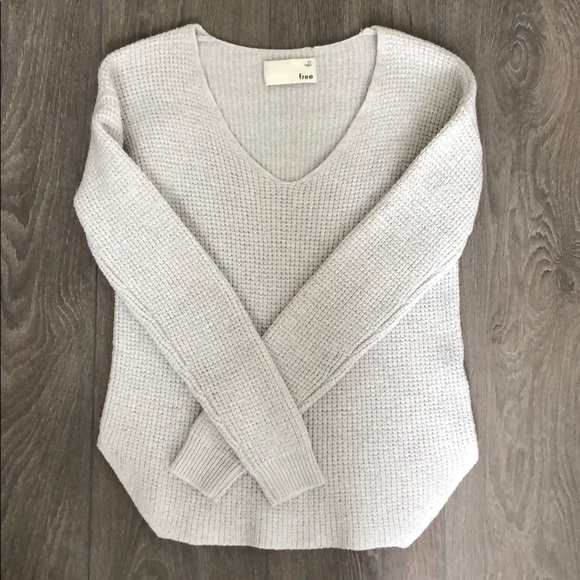 Aritzia Sweaters - Aritzia Wilfred free Wolter wool sweater in grey